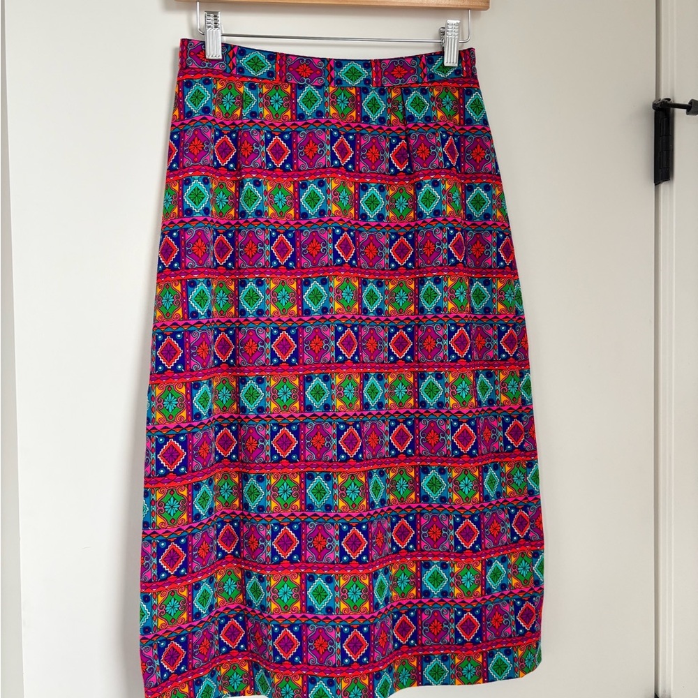 Vibrant Vintage ‘60s Era Geometric Patterned Pencil Skirt